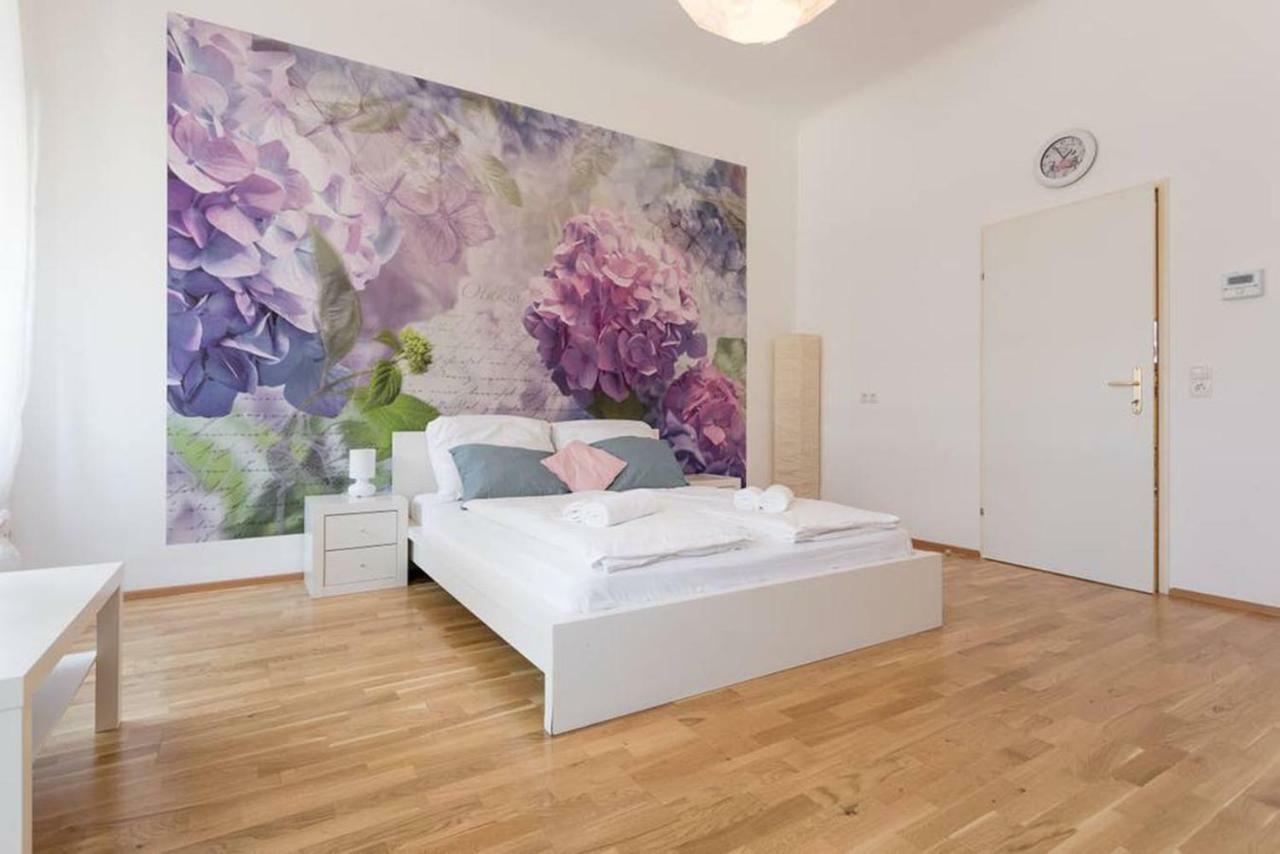 Spacious Vienna Central Station Residence Exterior photo