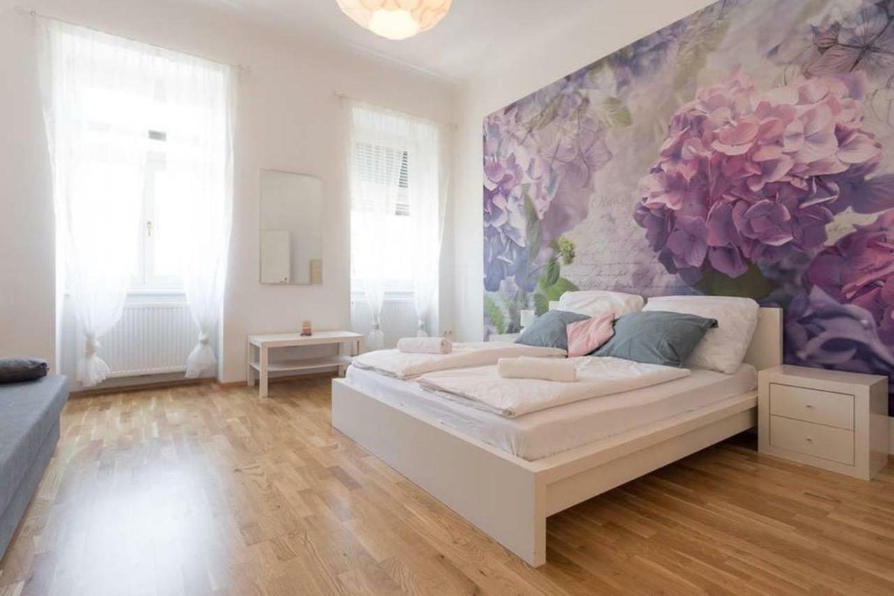 Spacious Vienna Central Station Residence Exterior photo